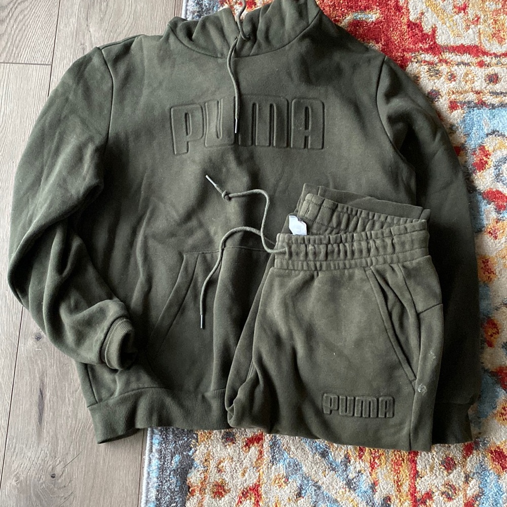 Puma green sweat set